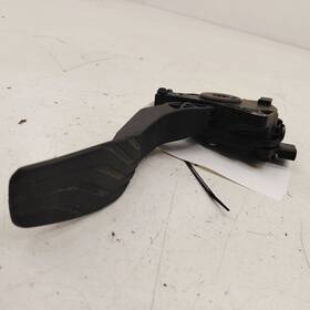 941.da1f17 Nissan Rogue Gas Pedal 2017 2018 2019
