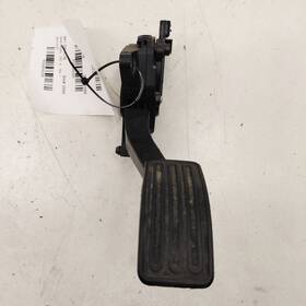 941.da1l18 Nissan Maxima Gas Pedal 2018 2017 2016