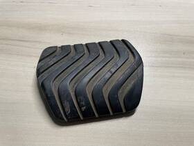 S4b15-12809 Nissan 2014-2020 Rogue Oem Front Left Driver Side Brake Pedal Rubber Pad Cover
