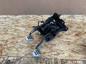 Fr3c2450dh Oem Ford Mustang Gt 2015-2023 Manual Transmission Clutch Brake Pedal Assembly Fr3c2450dh Oem Ford Mustang Gt 2015-2023 Manual Transmission Clutch Brake Pedal Assembly