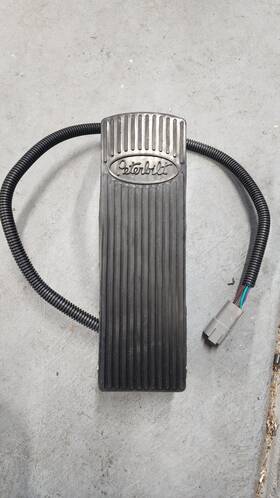 D21-6008 Paccar Peterbilt Accelerator Pedal
