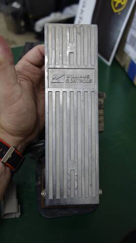 S21-1024 Paccar Throttle Pedal Williams Controls Metal