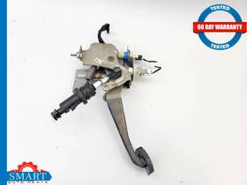 15780060 Pontiac Solstice Clutch Pedal Manual Transmission 06-09 Oem