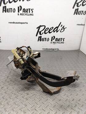 546.gm2m00 Pontiac 1993-2002 Camaro Firebird Manual Clutch Brake Pedal Assembly 1177810