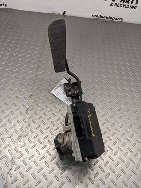 546.gm2m99 Pontiac 99-02 Camaro Firebird Oem 3.8l V6 Drive By Wire Accelerator Gas Pedal With 1143433