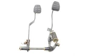 546.po1l86 Porsche 83-91 944 Brake And Clutch Pedal Assembly