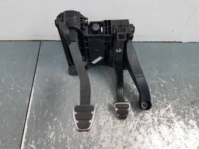 99142300930 Porsche 2022 Cayman Gt4 Clutch / Brake Pedal Assembly #5316 L1