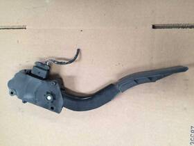 234.gm7407 Saturn 07 Vue Oem Accelerator Gas Pedal As Shown 3.5l 75k