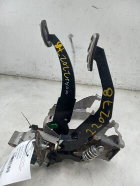 546.sc1c15 Scion 2015 Fr-s 2.0l 2wd Mt Brakes And Clutch Pedals