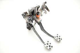 546.su1w17 Subaru Brake And Clutch Pedal Assembly Fits 15-18 Wrx