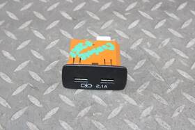 86257sj420 Subaru 18-23 Crosstrek Center Console Media Jack Dual Usb Port Plug Unit Factory Oem