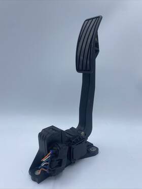 Apm40-112 Suzuki 2010 Kizashi Gas Throttle Pedal Peddle Assembly 2011 2012 2013