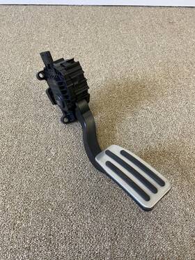 Tesla 1011300008337 Model 3 Gas Pedal Accelerator Throttle Sensor Oem 2017 - 2023