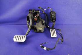 1044691-01-c Tesla 17-23 Model 3 Brake Gas Pedal Sensor Switch Harness Aluminum Pad Set Oem