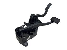 2188692-00-b Tesla 2025-2026 Model Y Juniper Brake Pedal Oem