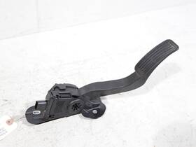 370-17 Tesla 2016-2020 Model X Accelerator Throttle Pedal Assembly Oem