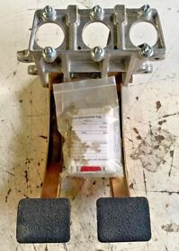 72-623 Tilton Nascar Dual Master Pedal Assem With Balance Bar Brake Gas Free Shipping