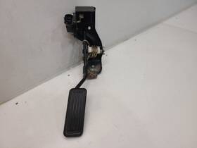 234.to1b05 Toyota 2005 Corolla 1.8l / At Sedan Accelerator Pedal - Dbw Drive By Wire
