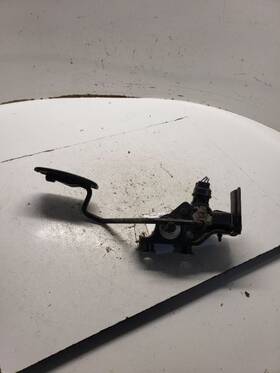234.to1i05 Toyota Solara 2005 Accelerator Parts 1228025
