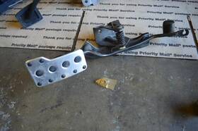 234.to1m02 Toyota 2000 2001 2002 Mr2 Accelerator Gas Pedal