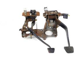 31310-35020 Toyota Clutch Brake Pedal Assembly For 90-95 Pickup 4runner Manual Transmission