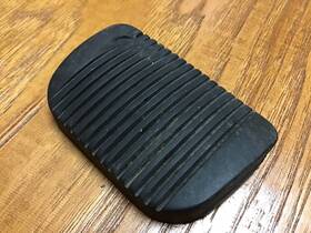 31321-20020-a Toyota 1976 Hilux Brake / Clutch Pedal Pad Pickup Truck
