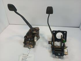 546.to1599 Toyota 1996-02 4 Runner Clutch And Brake Pedals 1995-04 Pu 12652656