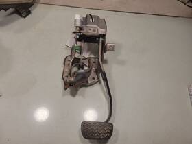 546.to1802 Toyota Tacoma 2002 Pedal Brake
