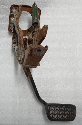 546.to1806 Toyota 2005-2015 Tacoma Brake Stop Pedal Assembly 4x2 Automatic