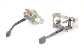 546.to1897 Toyota 95-00 Tacoma Manual 5 Speed Clutch And Brake Pedal Kit
