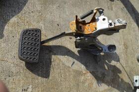 546.to1k16 Toyota 2015 2016 2017 Camry Brake Pedal 2.5l Automatic A/t