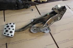 546.to1l00 Toyota 2000 2001 2002 2003 2004 2005 Celica Gts Brake Pedal Automatic A/t