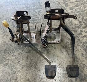 55106-89122 Toyota 84-88 Pickup Truck 4runner Clutch And Brake Pedal Manual Transmission 22re