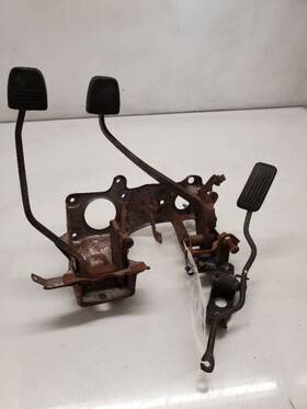 47101-35280 Toyota 55106-89128 Pickup Pedal Brake/clutch 89-95 2.4l 4cyl Mt 5speed
