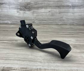 78110-42041 Toyota Oem 2013 - 2018 Rav4 Gas Pedal Throttle Accelerator Travel Sensor