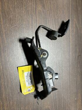 Aps176 Toyota Used 2004-2005 Rav4 Accelerator Pedal R117
