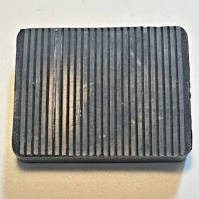 113894 Triumph Nos 2000 2500 Brake Pedal Rubber Pad Automatic Trans