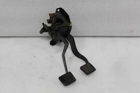 175721031b Volkswagen 1980 1981 1982 1983 Rabbit Brake Clutch Pedals