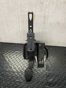 1j1721631c Volkswagen Oem 2000-2010 Jetta Golf Audi Brake Pedal With Bracket
