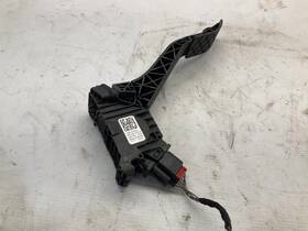 234.vw1622 Volkswagen 22 23 Taos Se 1.5 At Fwd Gas Accelerator Pedal Oem B