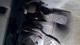 234.vw1b06 Volkswagen Beetle 2006 Accelerator Gas Pedal 2.5l Pzev At 462506