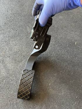 234.vw1n04 Volkswagen 2000-05 Audi C5 B5 A4 S4 A6 Allroad Vw Passat Accelerator Gas Pedal Oem Genuine