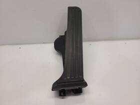 234.vw1o15 Volkswagen 2015 Passat 1.8l / At Sedan Accelerator Pedal - Dbw Drive Wire