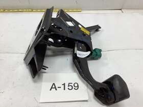 546.vw1b04 Volkswagen 2004 Beetle Convertible A/t Brake Pedal Assy Oem