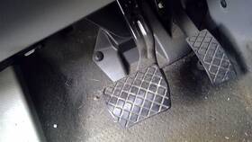 546.vw1b06 Volkswagen Beetle 2006 Pedal Brake 462507