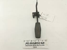 1330781 Volvo 240 Sedan Accelerator Gas Throttle Pedal Assembly Fits 86-93