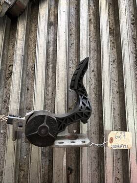21915481 Volvo Vnl Throttle Pedal - P/n