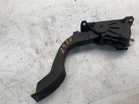 234.vo1t09 Volvo 07 08 09 10 11 C70 T5 Convertible 2.5 Gas Accelerator Pedal B