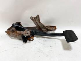 31302350 Volvo 11-16 S60 Brake Stop Pedal With Pad And Bracket Assembly Oem