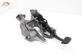 31393049 Volvo S90 Brake Stop Pedal And Bracket Oem 2017 - 2022